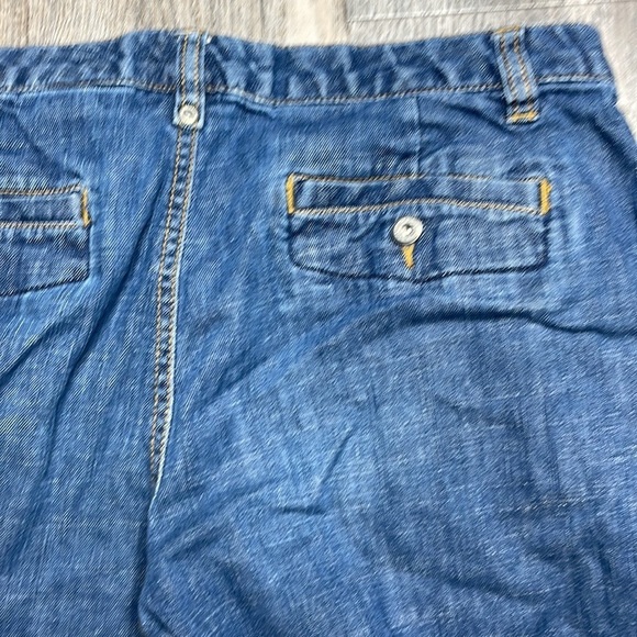 Columbia Women’s Cut Off Bermuda Jean Denim Shorts check measurements for sizing - Picture 10 of 11